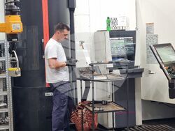 Ямбол - „ХЕС” АД (Хидравлични елементи и системи)