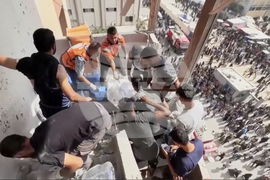 Mideast Wars Strike on Hospital