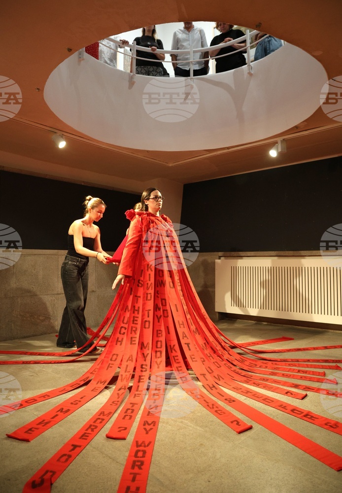 Видео, инсталация и пърформанс събраха интернационална публика в Градската галерия на Варна в рамките на форума „Буна”