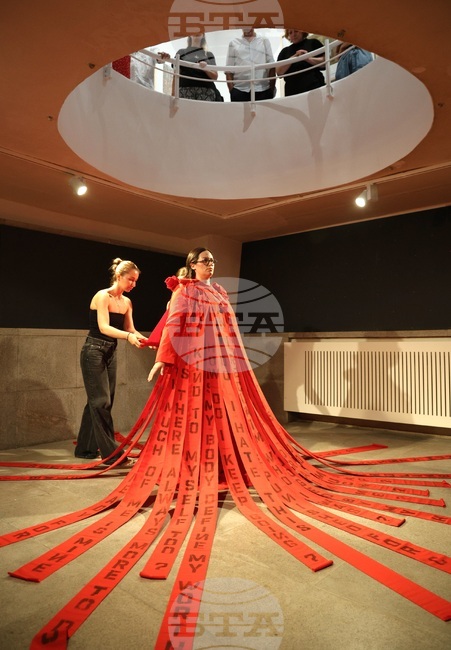 Видео, инсталация и пърформанс събраха интернационална публика в Градската галерия на Варна в рамките на форума „Буна”