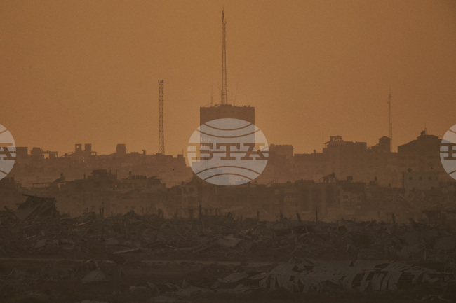 Израел унищожи още една многоетажна сграда в Газа, съобщиха израелските власти и очевидци