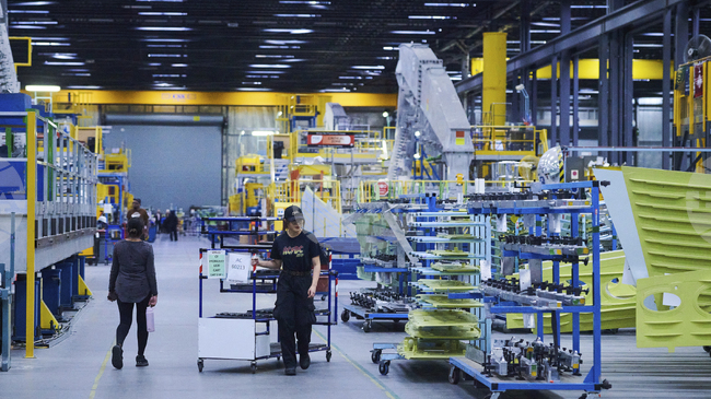 Бизнес активността в еврозоната се ускори през февруари, производството отново нарасна 