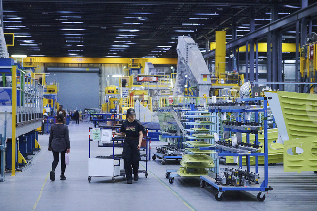 Бизнес активността в еврозоната се ускори през февруари, производството отново нарасна 