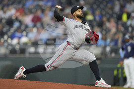 Twins Royals Baseball