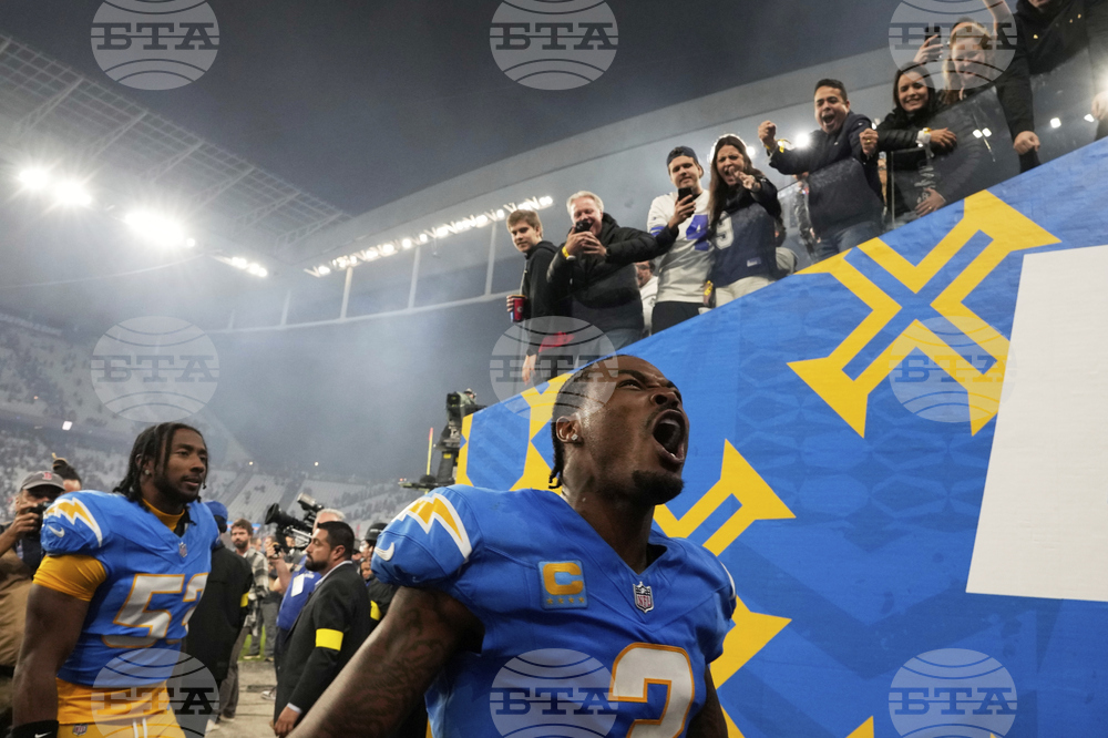 APTOPIX Chiefs Chargers Football