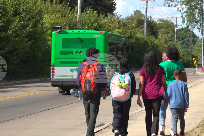 US--School Bus Crunch-Ohio