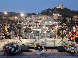 Велико Търново - 40 години аудио-визуален спектакъл „Царевград Търнов - звук и светлина“