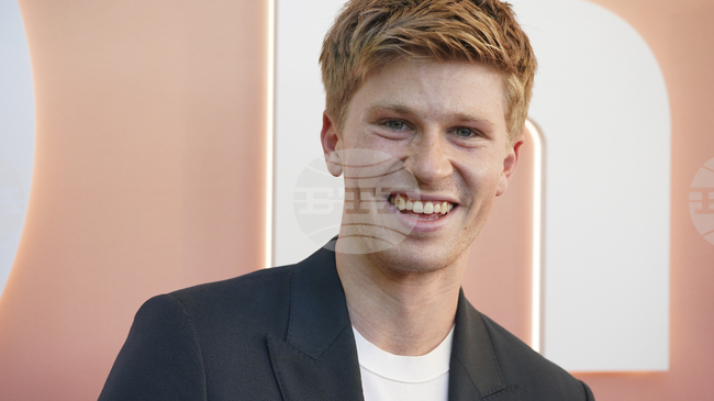 Робърт Ъруин, син на Ловеца на крокодили Стив Ъруин, спечели „Денсинг старс“ в САЩ 10 години след като сестра му триумфира в същата надпревара