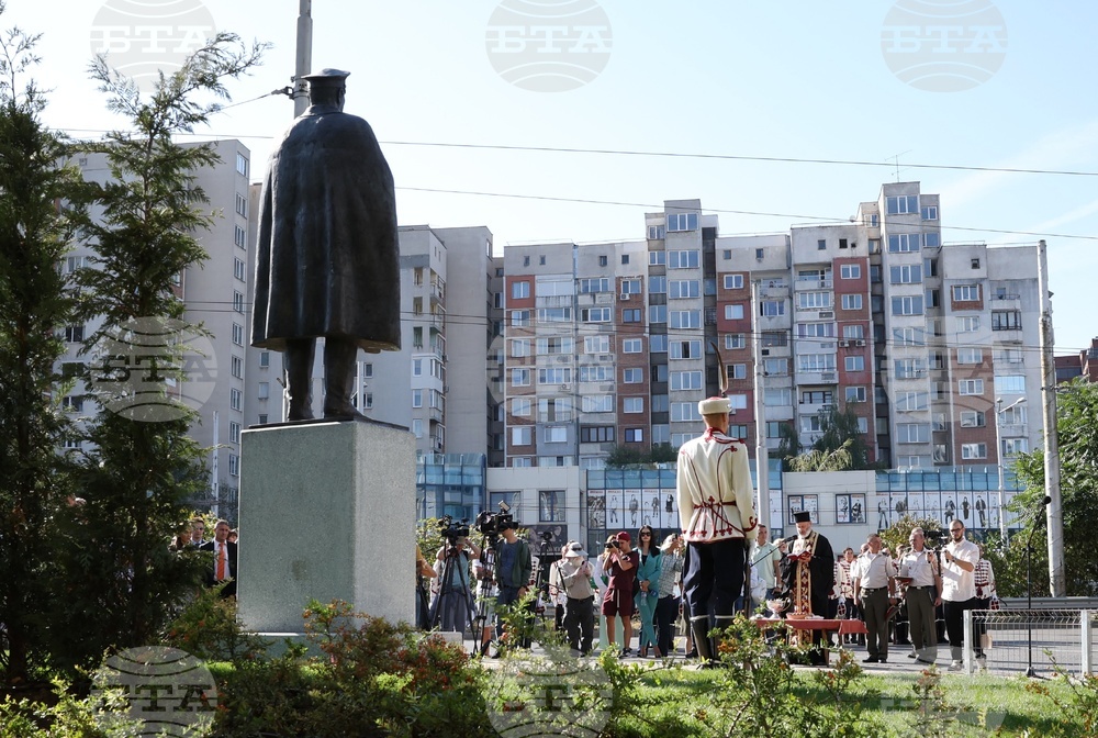 Генерал Владимир Вазов - паметник - откриване