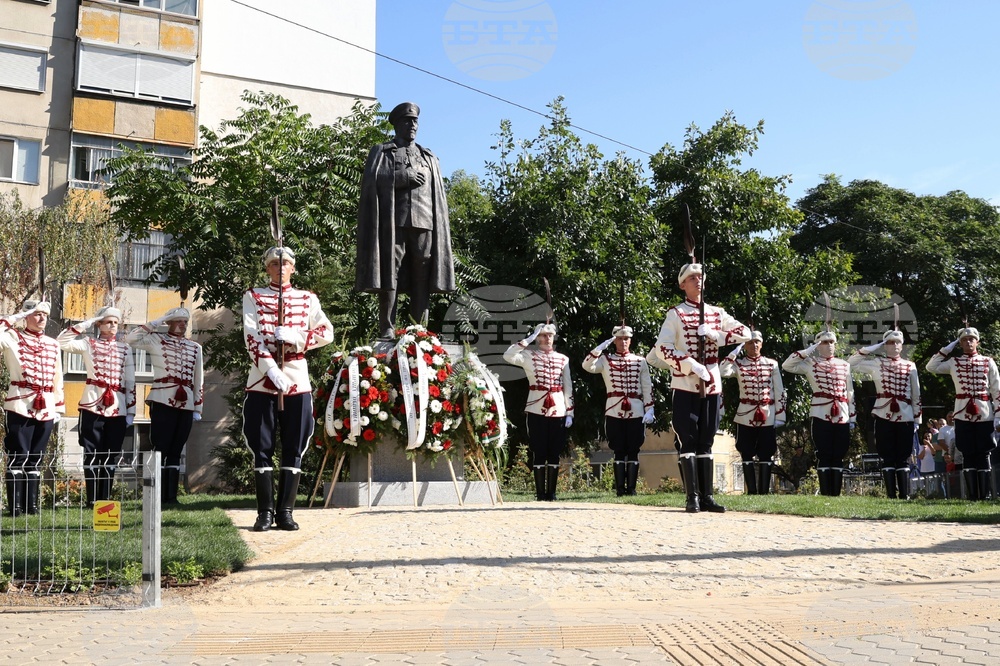 Генерал Владимир Вазов - паметник - откриване