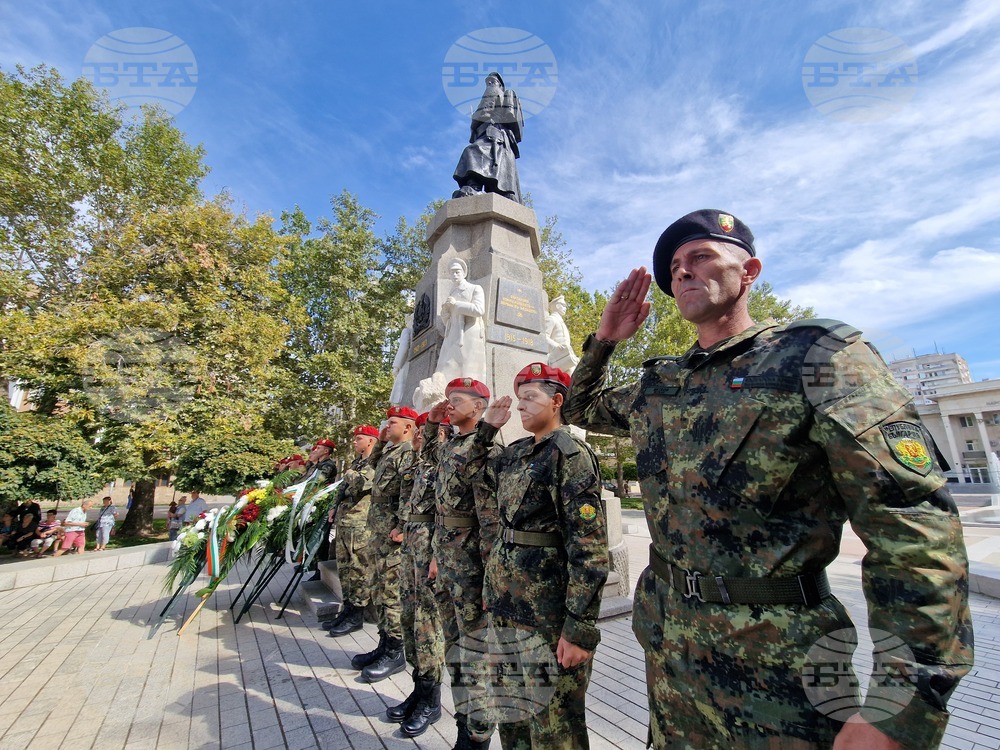 С военни почести в Хасково беше тържествено отбелязана 140-ата годишнина от Съединението