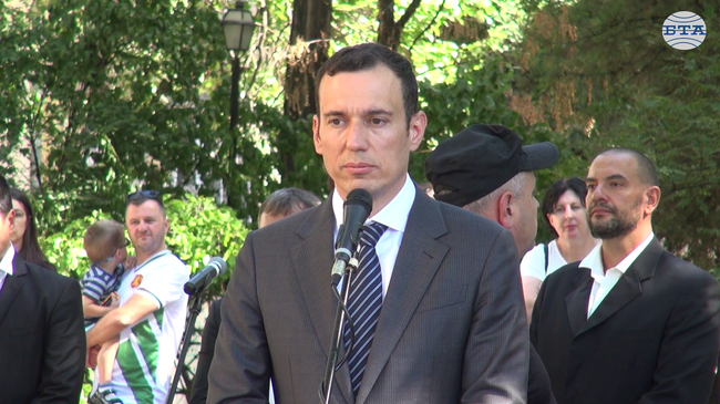 Вярвам, че имаме силите да бъдем обединени, каза кметът Васил Терзиев на церемония по повод Съединението на България