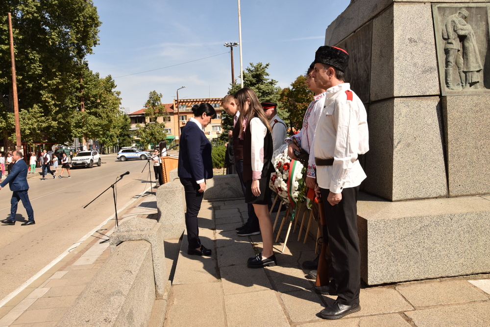 Областна администрация Видин: Заместник областният управител се включи в тържественото отбелязване на Деня на Съединението