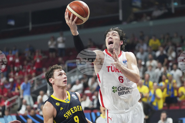 В турския лагер ще решат за участието на Джеди Осман часове преди полуфинала срещу Гърция на Евробаскет 2025