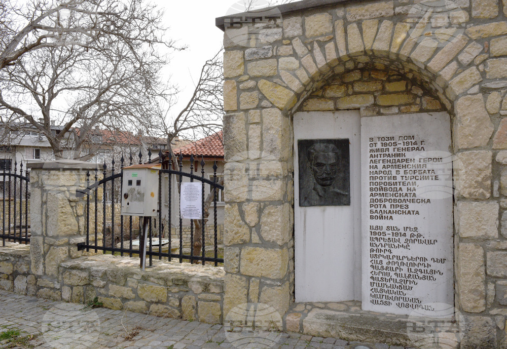 Съюзът на арменците реновира къщата на ген. Антраник Озанян във Варна, за да я превърне в музей