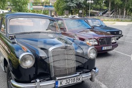 Смолян - ретро автомобили - парад