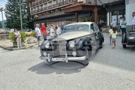 Смолян - ретро автомобили - парад