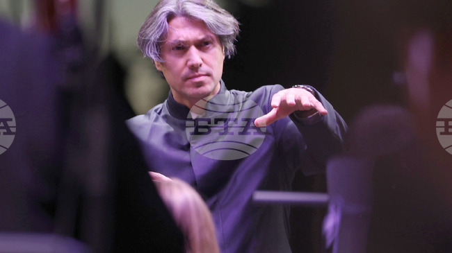 Мистерията и неръкотворното в изкуството трудно се повтарят, каза за БТА Йордан Камджалов 