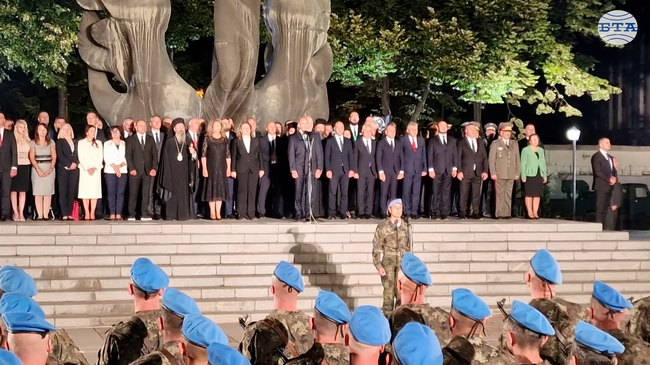  Съединението е нашето вдъхновение, единни сме успявали и само единни ще пребъдем, каза президентът Румен Радев