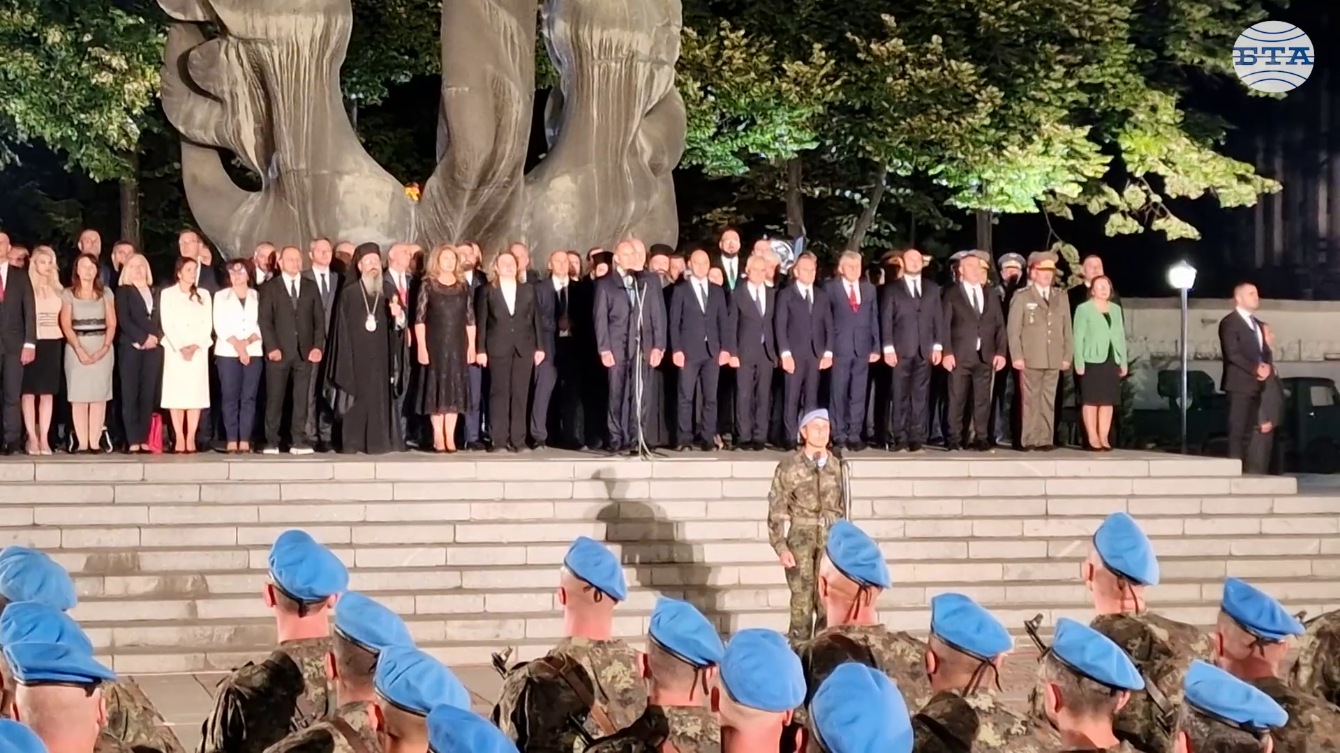  Съединението е нашето вдъхновение, единни сме успявали и само единни ще пребъдем, каза президентът Румен Радев