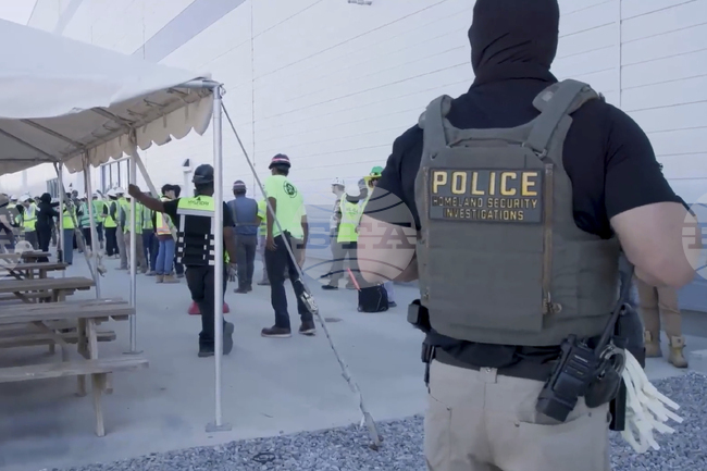 Тръмп призова чуждите компании да уважават американските имиграционни закони след акцията в завод на „Хюндай“ в САЩ