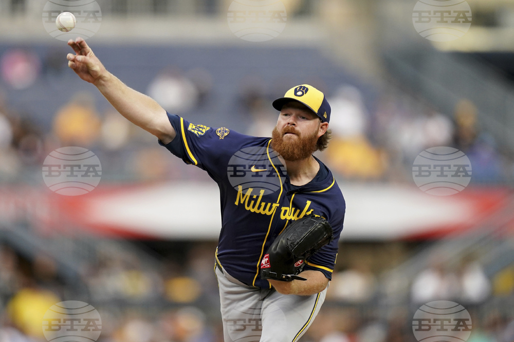 Brewers Pirates Baseball