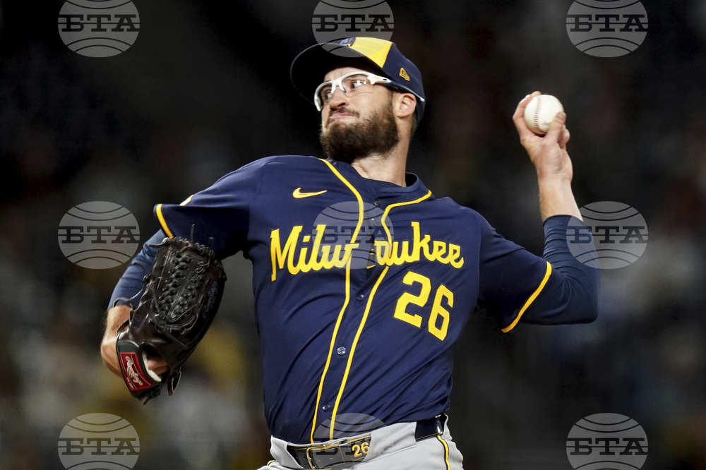Brewers Pirates Baseball