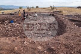 Ямбол - археологически проучвания - Червен баир