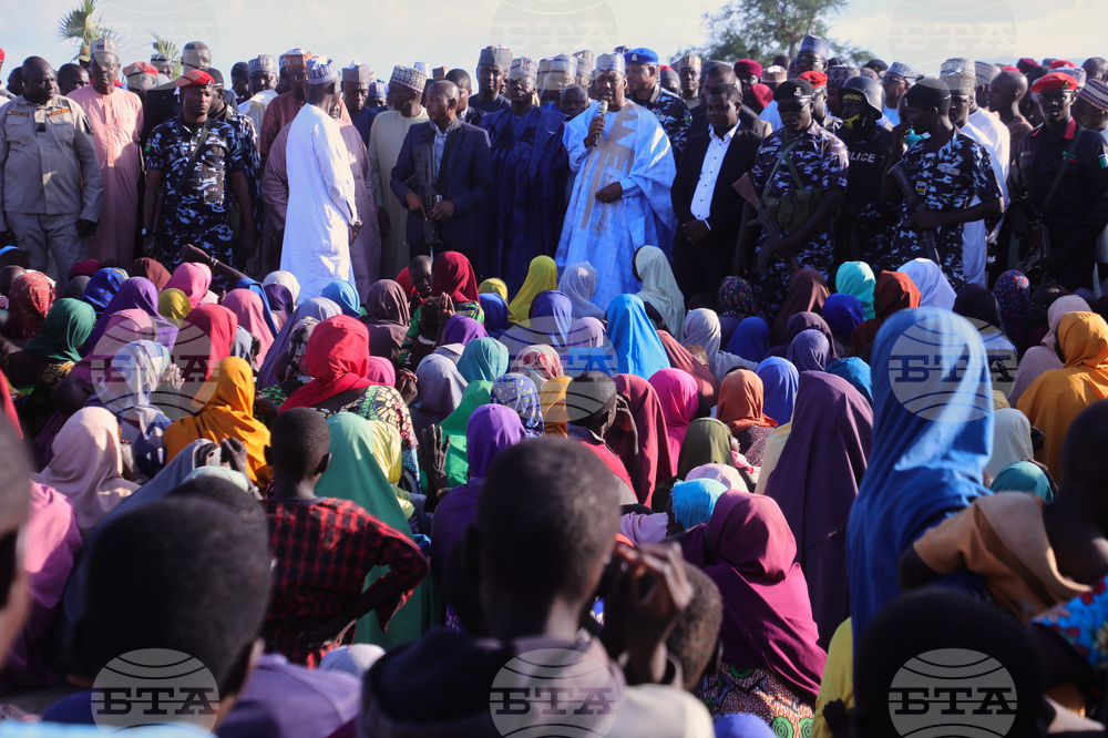 Най-малко 15 души бяха убити при нападение на "Боко Харам" в село в Североизточна Нигерия, казаха за Ройтерс местни жители 