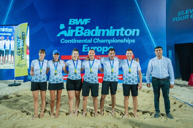 България спечели бронзов медал в смесената отборна надпревара на Европейското първенство по еър бадминтон в Баку