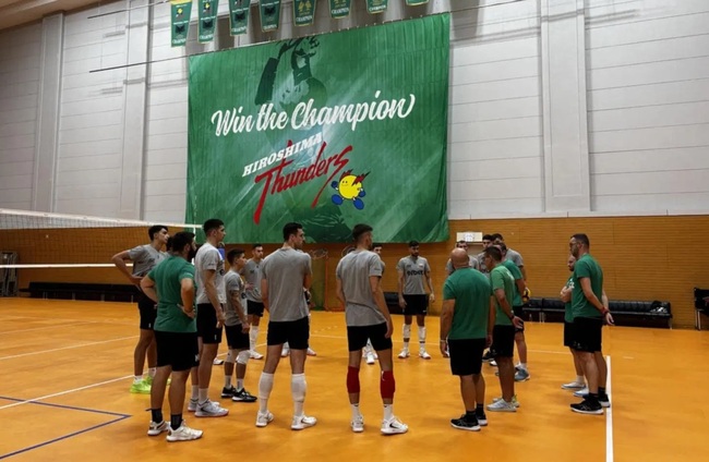 Представителният отбор на България по волейбол за мъже победи САЩ в контролна среща