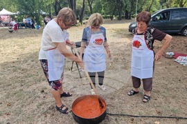 Чирпан - Празник на лютеницата и чирпанската наденица