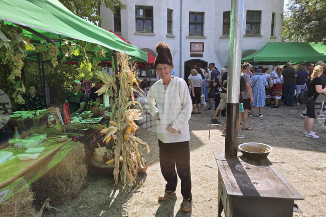 Фестивалът на турлашката кухня се проведе в белоградчишкото село Салаш