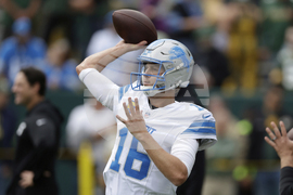 Lions Packers Football