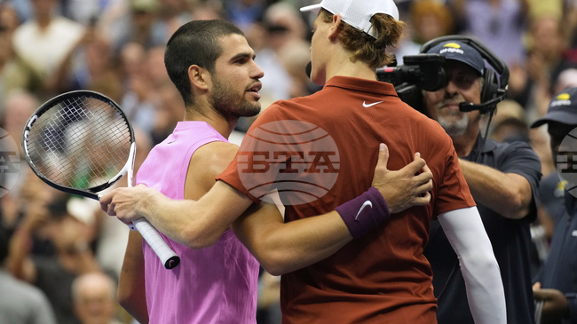 Водещите тенисисти в света привозават за връщане към традиционния формат на Купа „Дейвис“