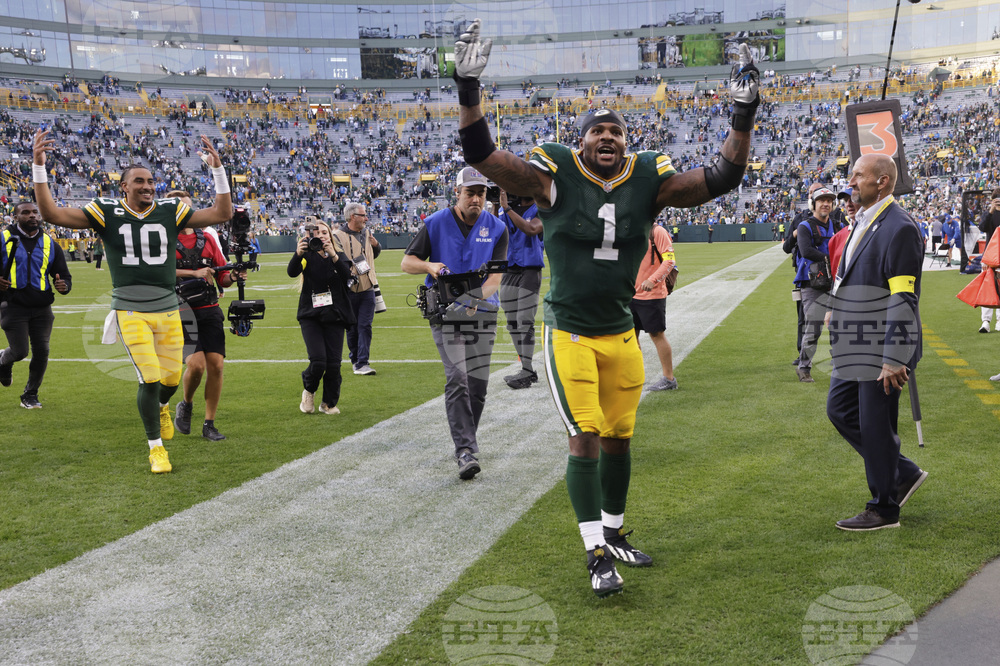 Lions Packers Football