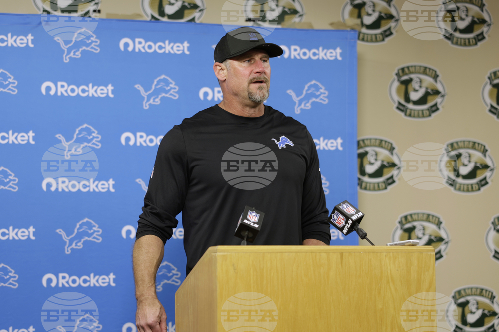 Lions Packers Football