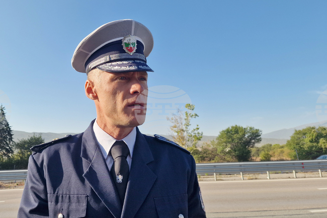 Очакваме трафикът да се натовари следобед основно по магистралите "Тракия" и "Хемус", каза главен инспектор Лъчезар Близнаков от "Пътна полиция"