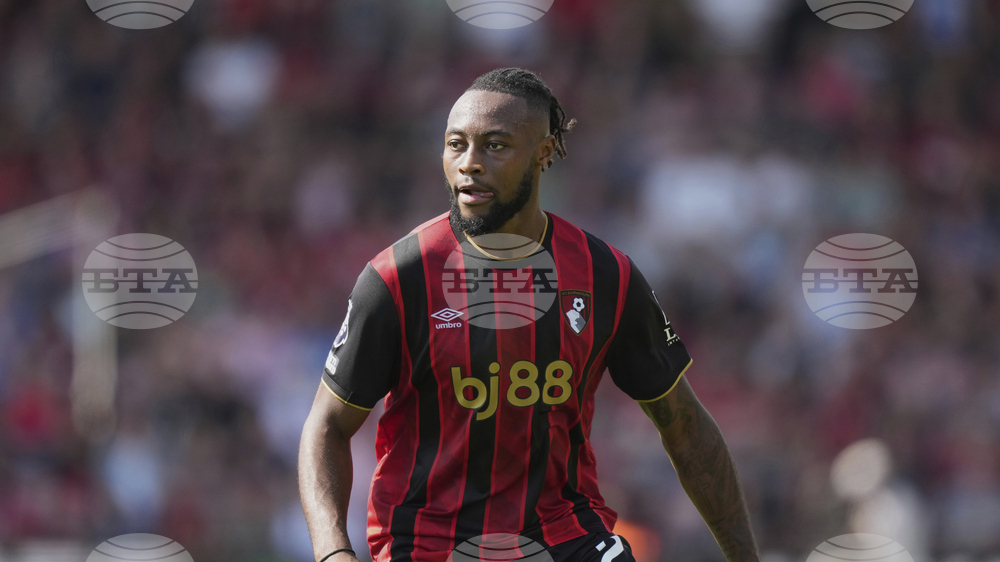 Антоан Семеньо може да бъде продаден от Борнемут през януарския трансферен прозорец