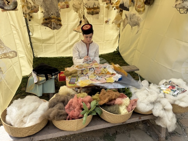 Занаяти от цял свят показаха в музей "Етър" в рамките на XIX Международен панаир на занаятите