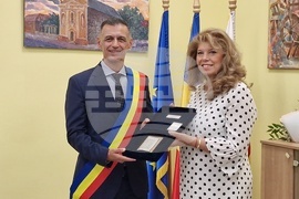 Румъния - Стар Бешено - празнично заседание на Общинския съвет - Илияна Йотова