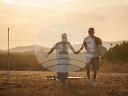 Актьорите Алена Вергова и Боян Тодоров пуснаха дуетна песен със заглавие „Нощта умира сама“. Снимка: екип