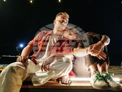 Актьорите Алена Вергова и Боян Тодоров пуснаха дуетна песен със заглавие „Нощта умира сама“. Снимка: екип