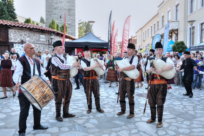 Уникално Банско 2025 – празник на традициите, вкусовете и музиката 