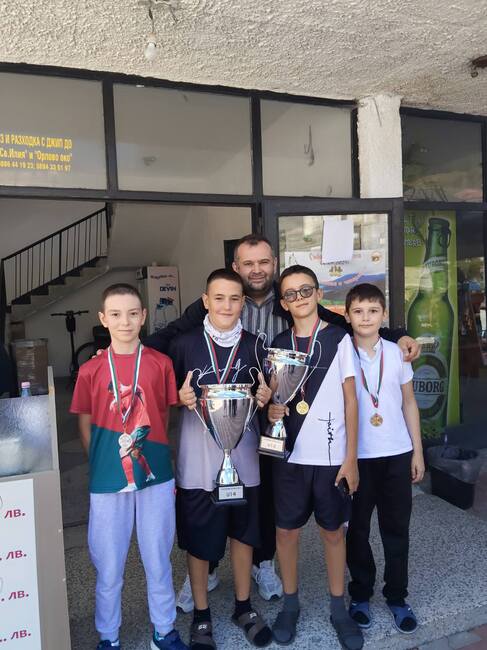 Шахматисти от Тараклия спечелиха четири медала на международен турнир в България 