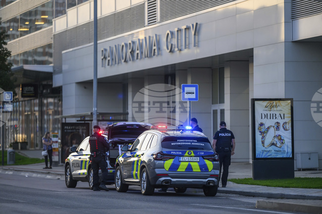 ТАСР: Жителите на част от центъра на Братислава бяха евакуирани заради бомба от Втората световна война