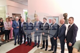 Черна гора - Подгорица - Росен Желязков - бюст-паметник - откриване
