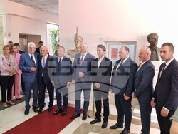 Черна гора - Подгорица - Росен Желязков - бюст-паметник - откриване