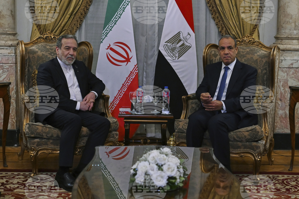 МЕНА: Външните министри на Египет и Иран обсъдиха двустранните отношения и регионалните събития