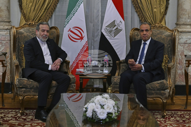 МЕНА: Външните министри на Египет и Иран обсъдиха двустранните отношения и регионалните събития